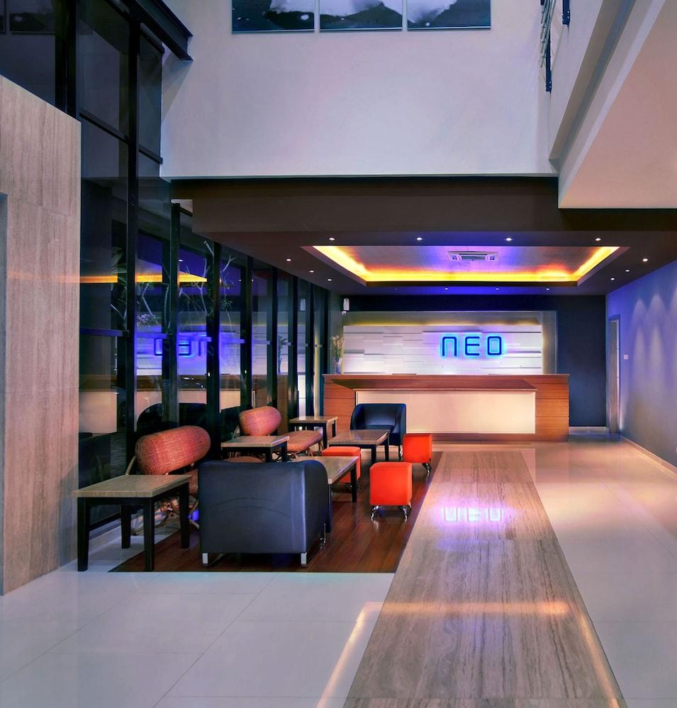 Hotel Neo Candi Simpang Lima - Semarang By Aston מראה חיצוני תמונה