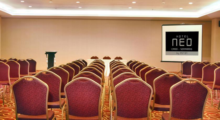 Hotel Neo Candi Simpang Lima - Semarang By Aston מראה חיצוני תמונה