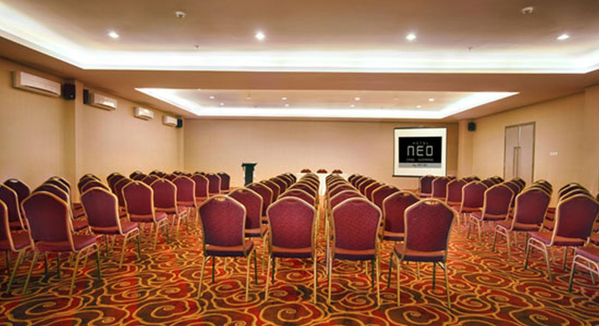 Hotel Neo Candi Simpang Lima - Semarang By Aston מראה חיצוני תמונה