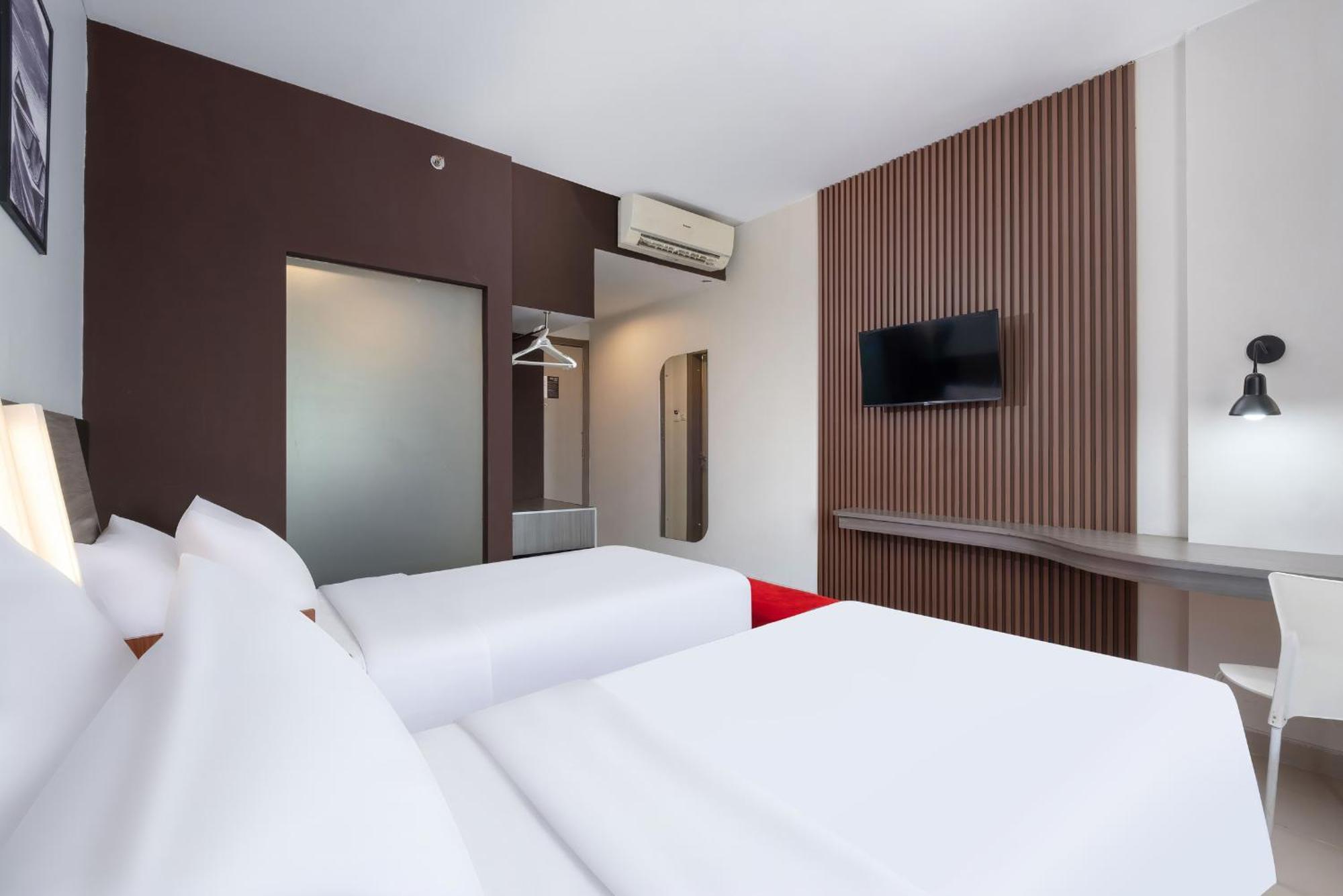 Hotel Neo Candi Simpang Lima - Semarang By Aston מראה חיצוני תמונה