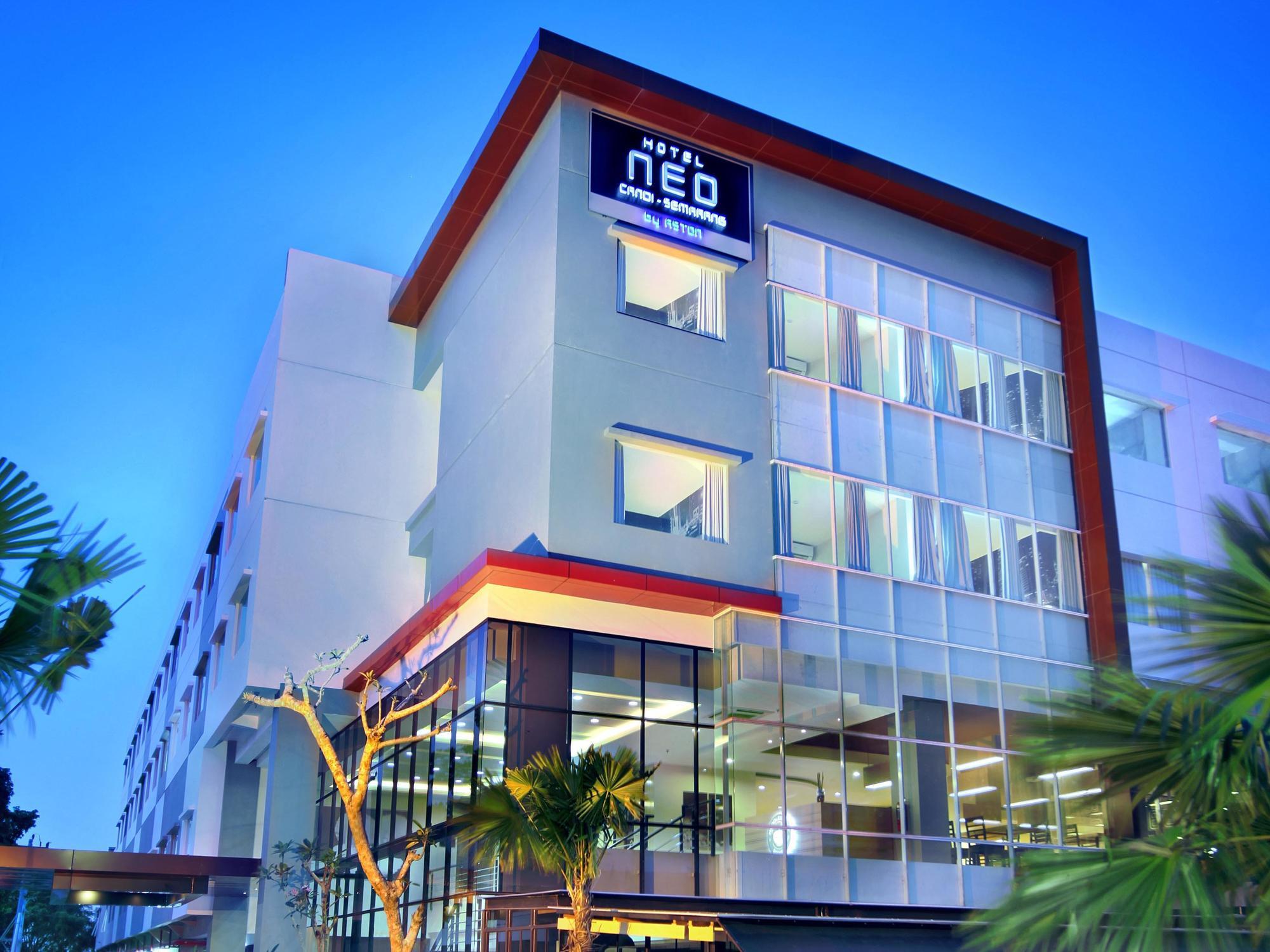 Hotel Neo Candi Simpang Lima - Semarang By Aston מראה חיצוני תמונה