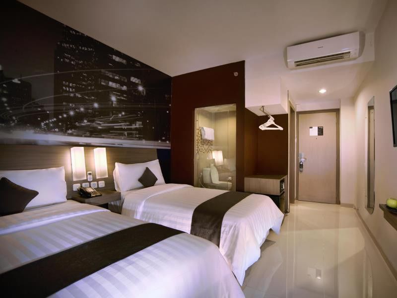 Hotel Neo Candi Simpang Lima - Semarang By Aston מראה חיצוני תמונה